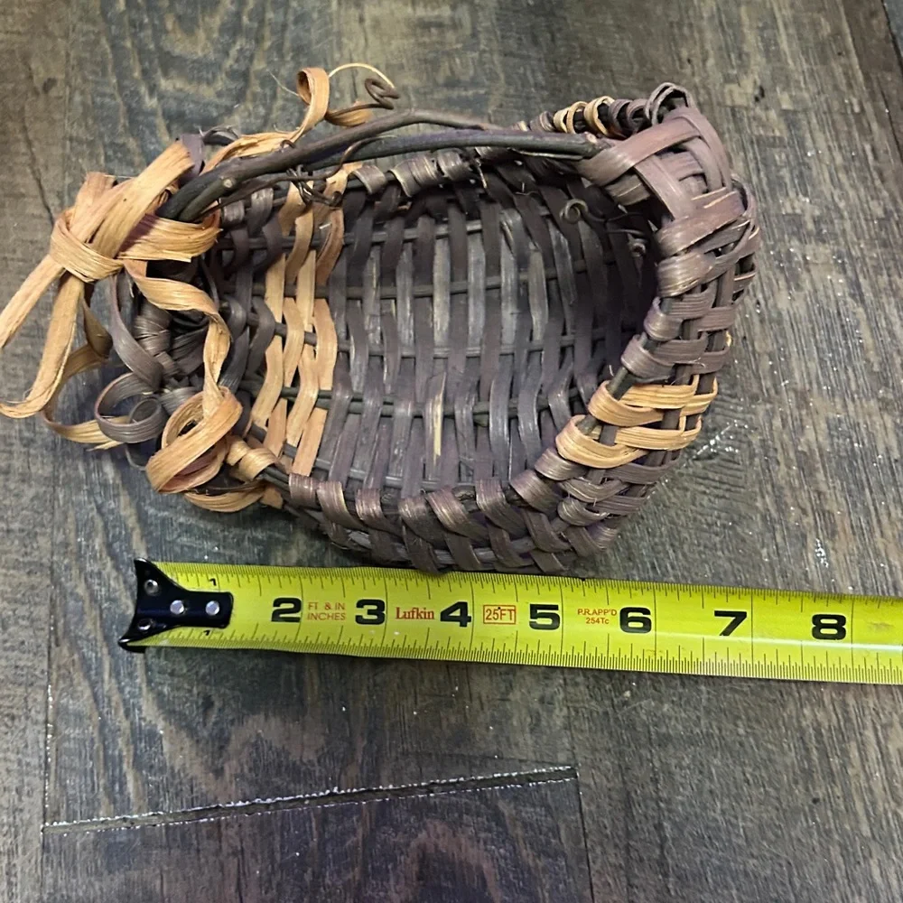 Small Hand Woven Egg Buttocks Gathering Basket Gods‎ Eye 6x6x4 Primitive